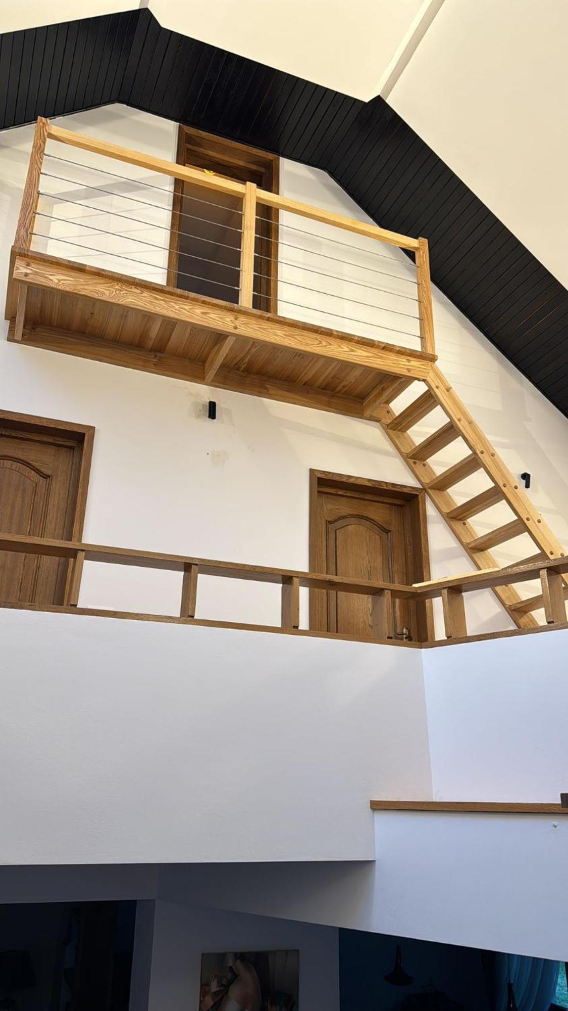 Evie'S Tree House Villa Dragomirna Exterior photo